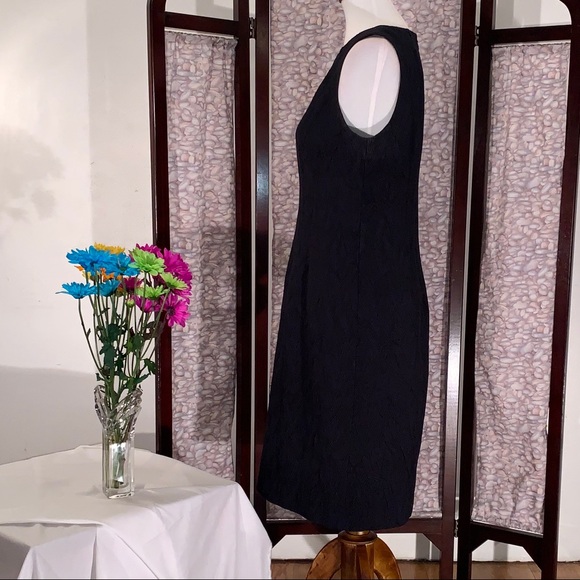 Elie Tahari Black and blue sleeveless dress. - Picture 3 of 8